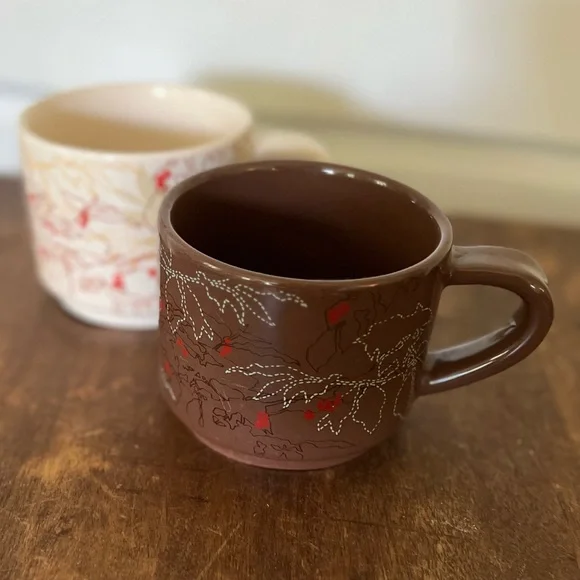 Starbucks 2009 Holiday Berries Coffee Bean Plant mug 10 ounce mug set - Picture 5 of 8